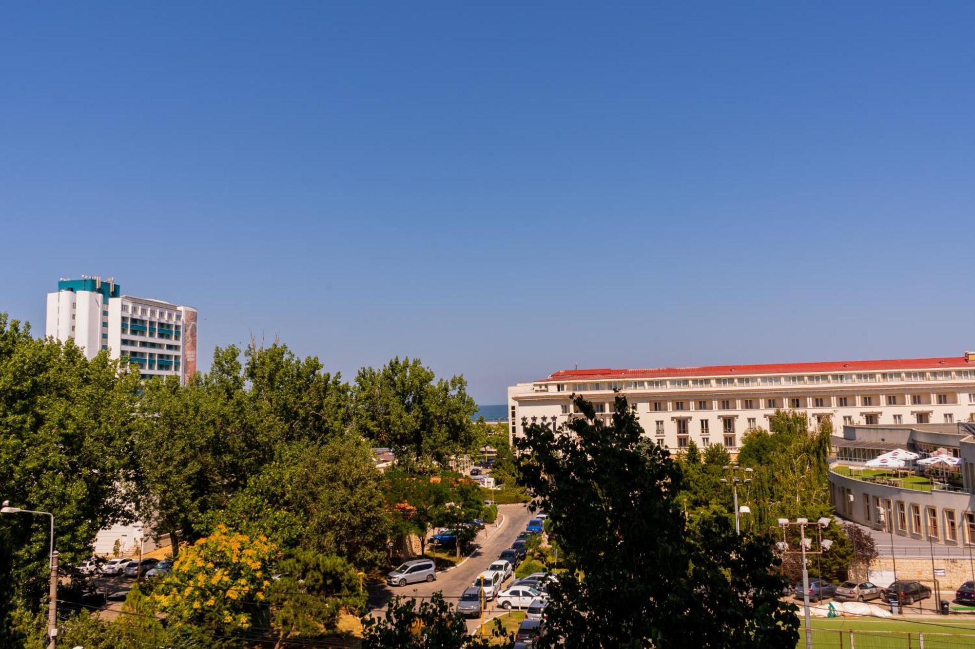 Alexis Spacious Classic Apartment Mamaia Exterior foto